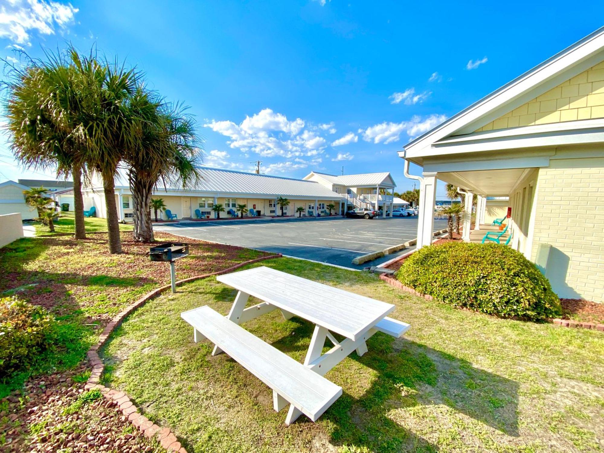 Island Inn Of Atlantic Beach Exterior photo